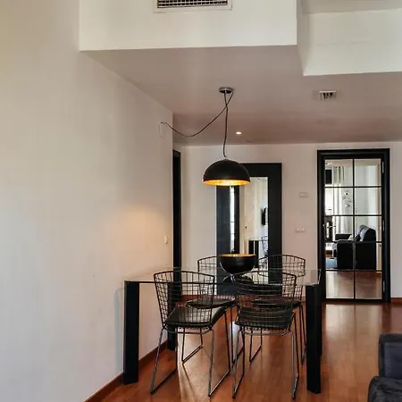 L'arago By The Streets Apartment