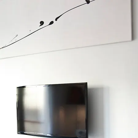 Apartment L'arago By The Streets *