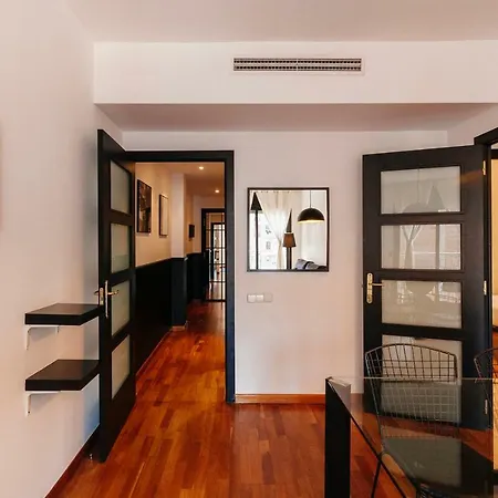 L'arago By The Streets Apartment