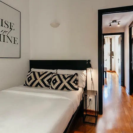 L'arago By The Streets Apartment *